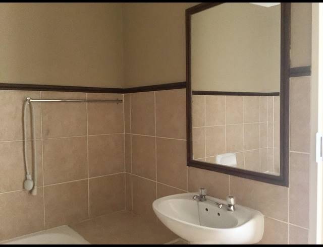 2 BEDROOM APARTMENT TO LET IN MOOIKLOOF RIDGE